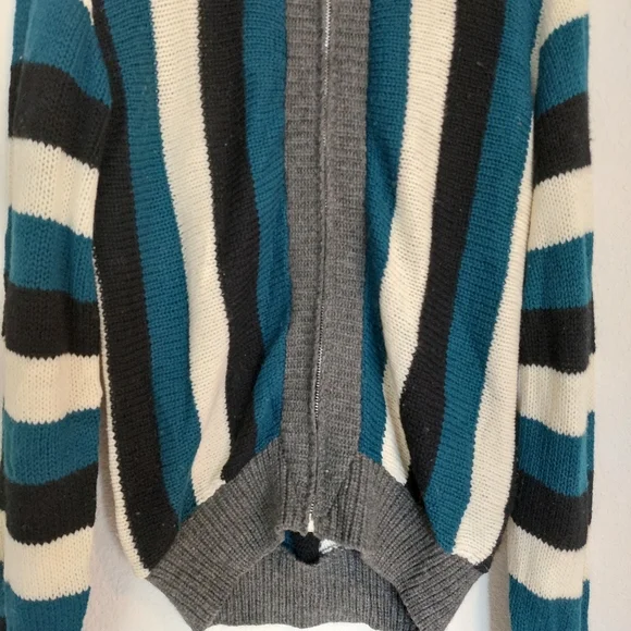 Vintage Campus 100% Virgin Wool  Full Zip Sweater Size Meduim - Picture 2 of 6